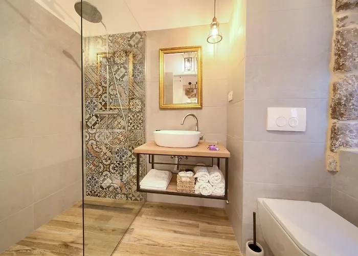 Villa May ヴィラ Gostinjac