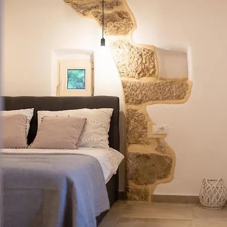Villa Villa May