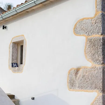 Villa Villa May