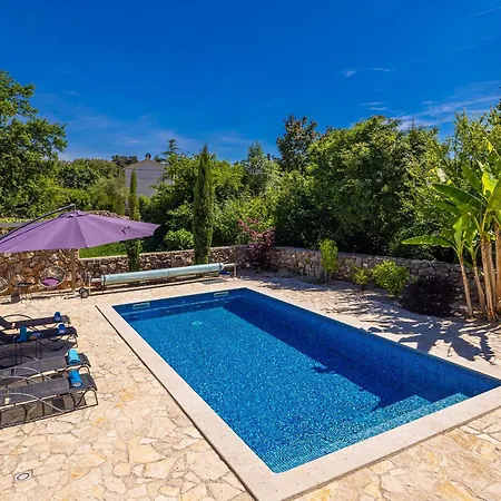 Villa May * Gostinjac