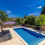 فيلة Villa May *