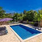 Villa May * Gostinjac