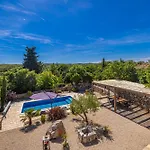 Villa May فيلة